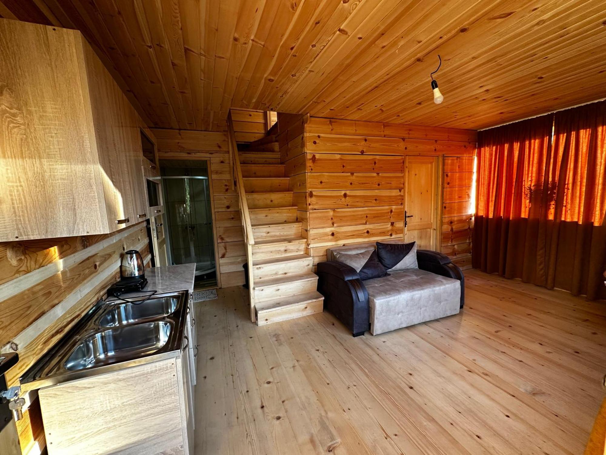Ecohouse Svaneti Местія Екстер'єр фото