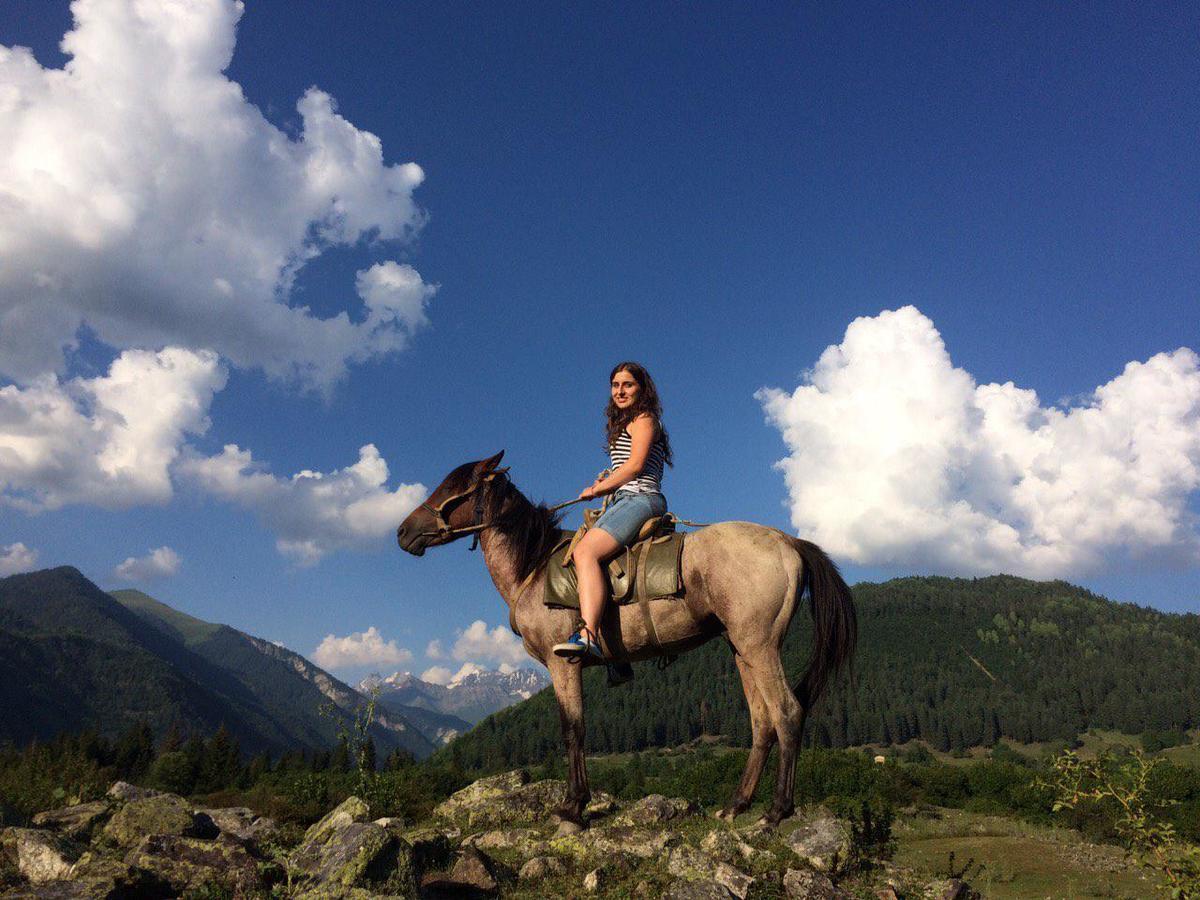 Ecohouse Svaneti Местія Екстер'єр фото