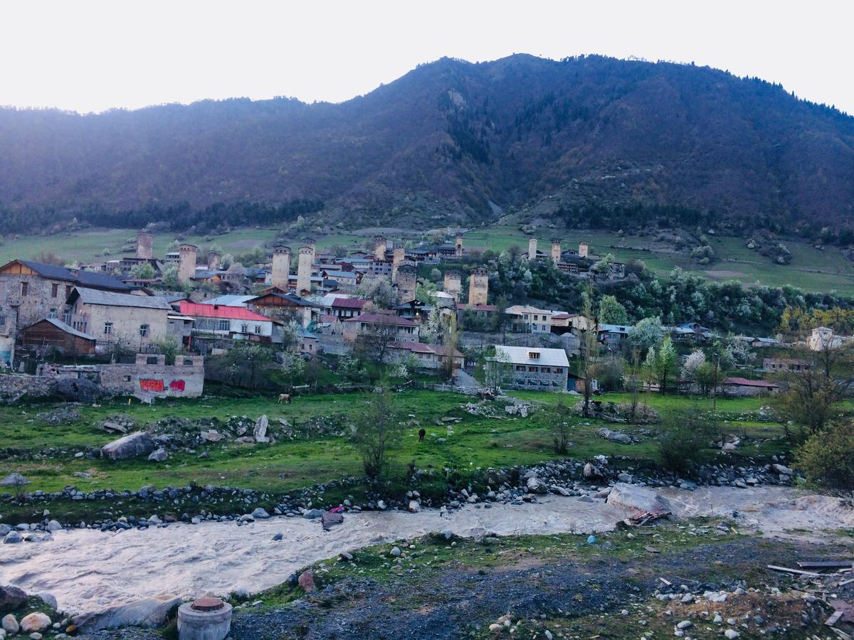 Ecohouse Svaneti Местія Екстер'єр фото